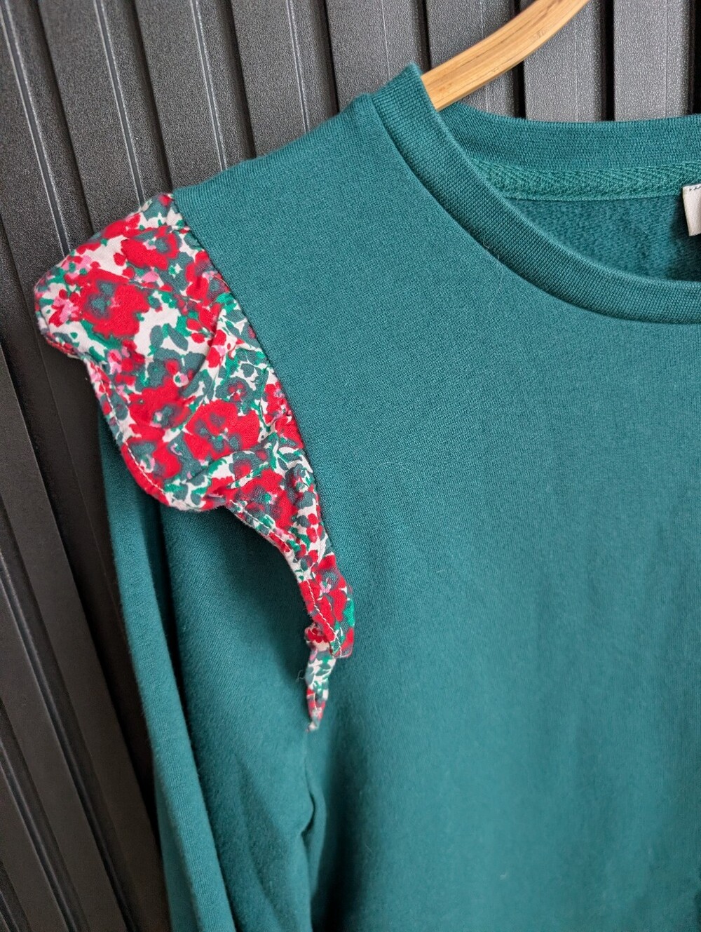 J. Crew Women's Ruffle Shoulder Sweatshirt in the color Academic Green - Picture 4 of 9